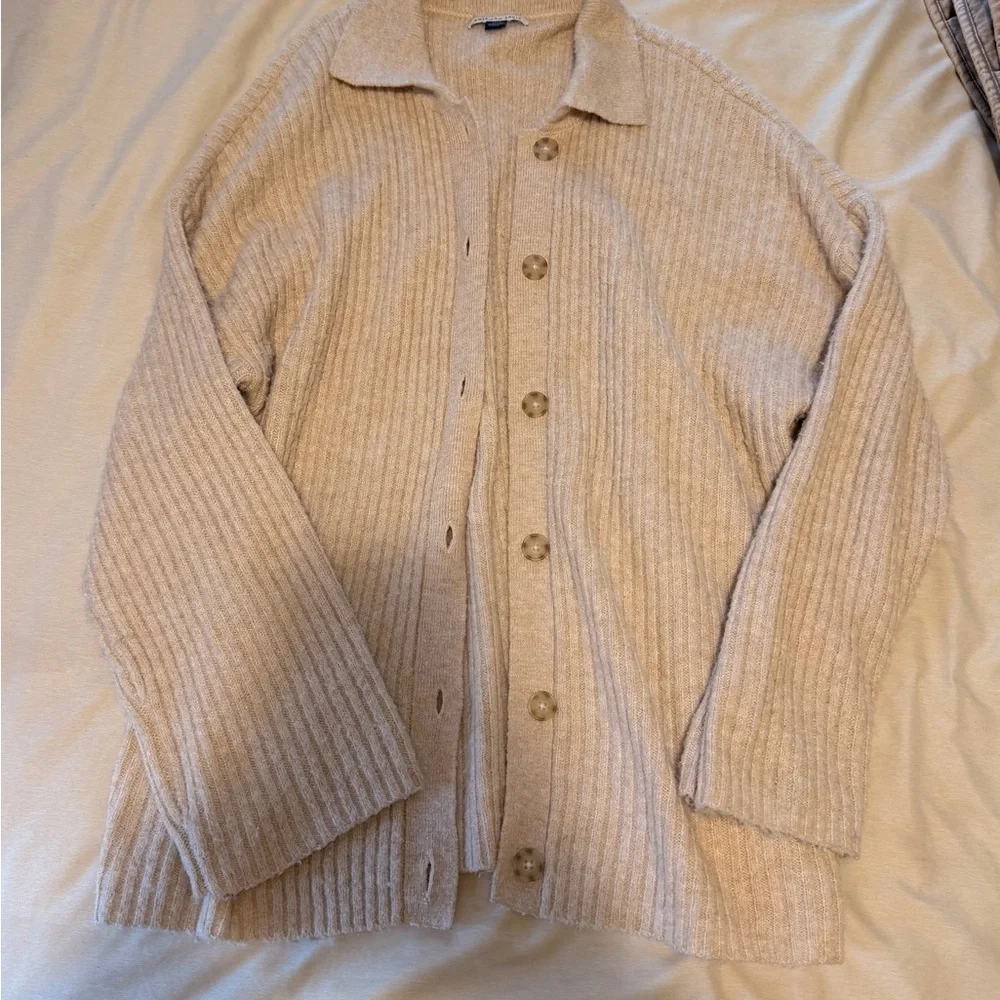 American Eagle Outfitters Cream Cardigan Sweater - Picture 2 of 3